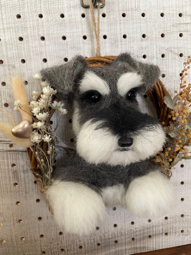 羊毛フェルト　ミニチュアシュナウザー　リース２点 ダックスちゃん