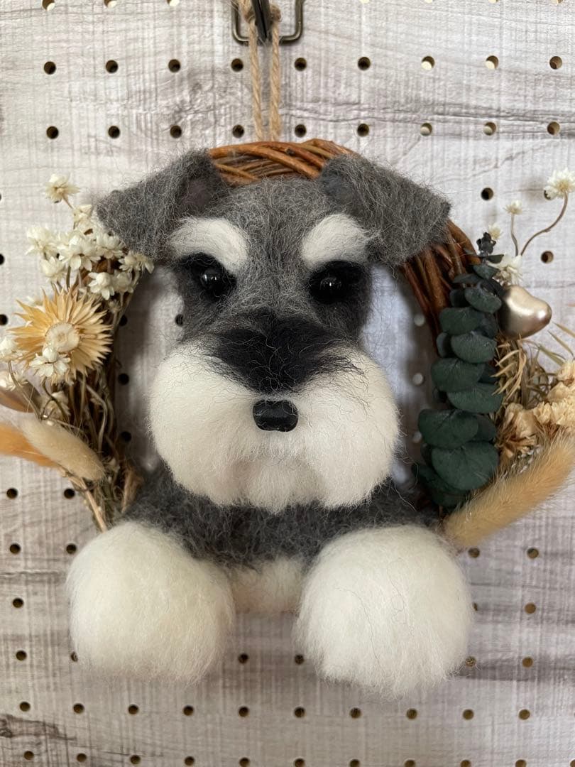 羊毛フェルト　ミニチュアシュナウザー　リース２点 ダックスちゃん