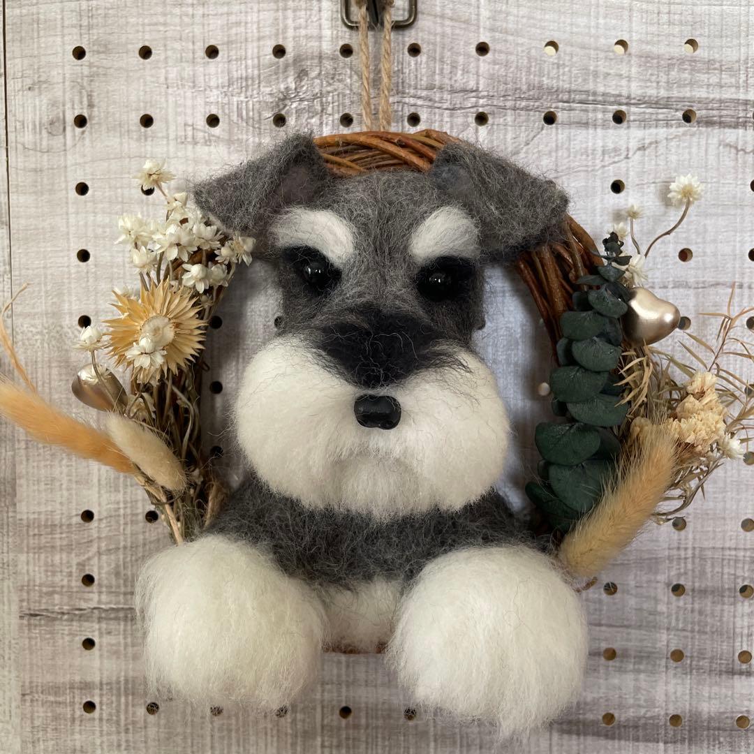 羊毛フェルト　ミニチュアシュナウザー　リース２点 ダックスちゃん