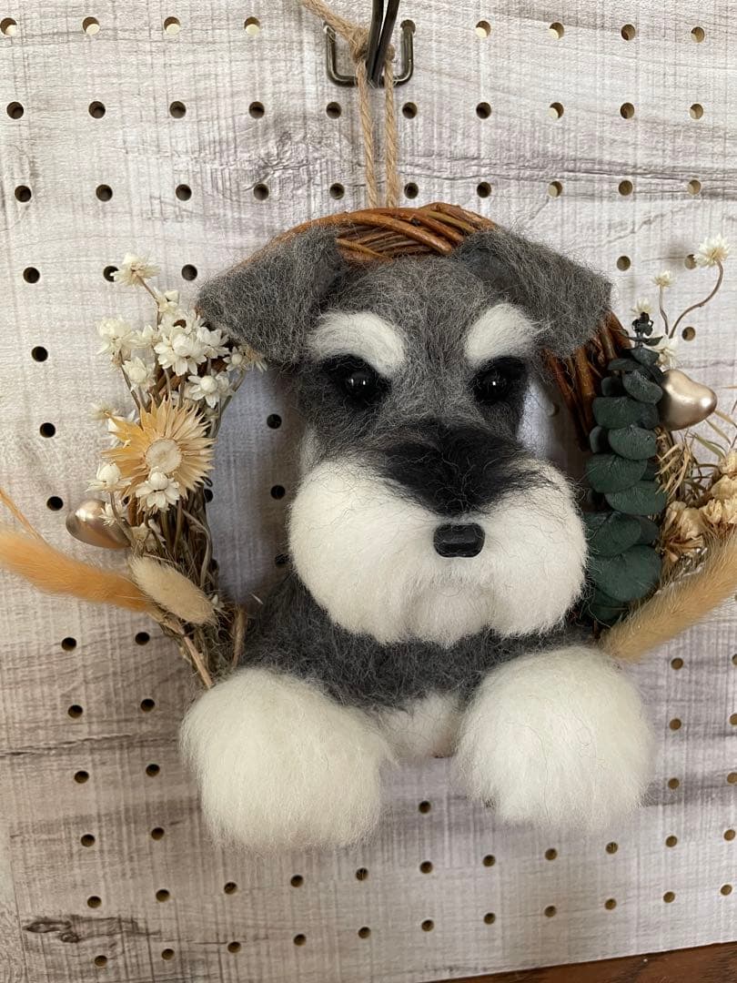 羊毛フェルト　ミニチュアシュナウザー　リース２点 ダックスちゃん