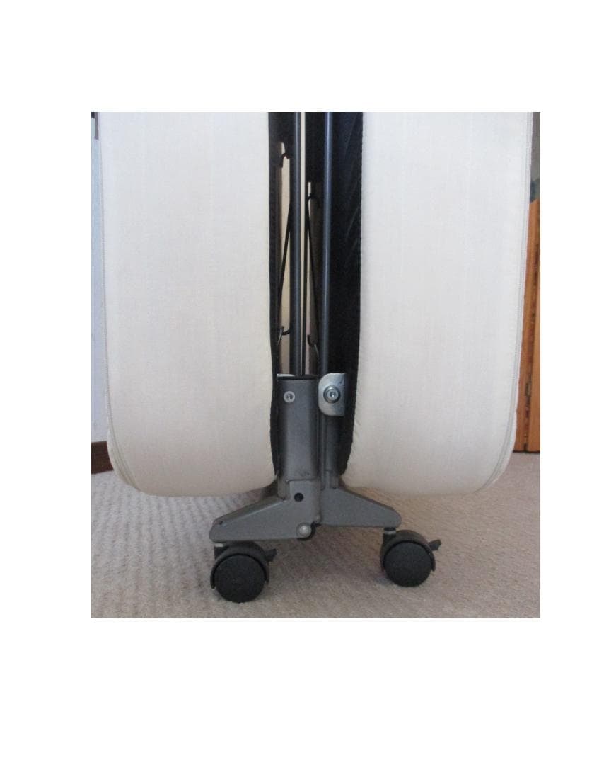 ニトリ製／シングル折り畳みベッド（2.04 x 0.9m、手渡し推奨）