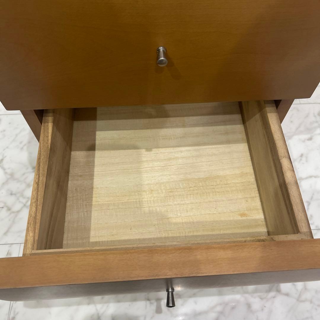 美品 大塚家具 コンセント付きサイドテーブル ナイトテーブル