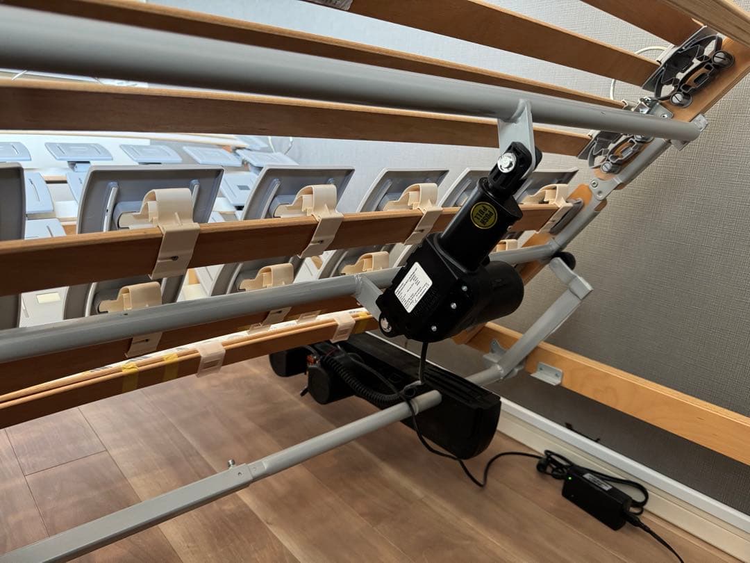 ウッドスプリングベッドXPoint/R4 (電動リクライニング)