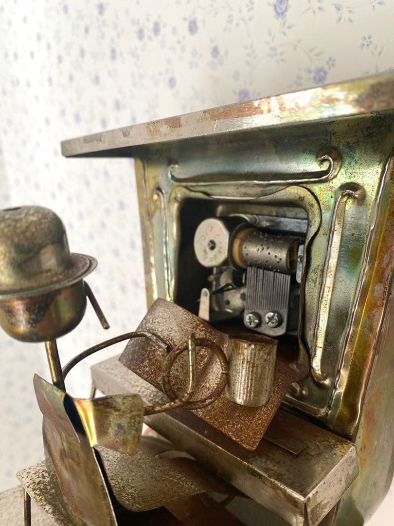 金属製ピアノオルゴール、ドイツ製、全て手作業です、非常に希少物品で