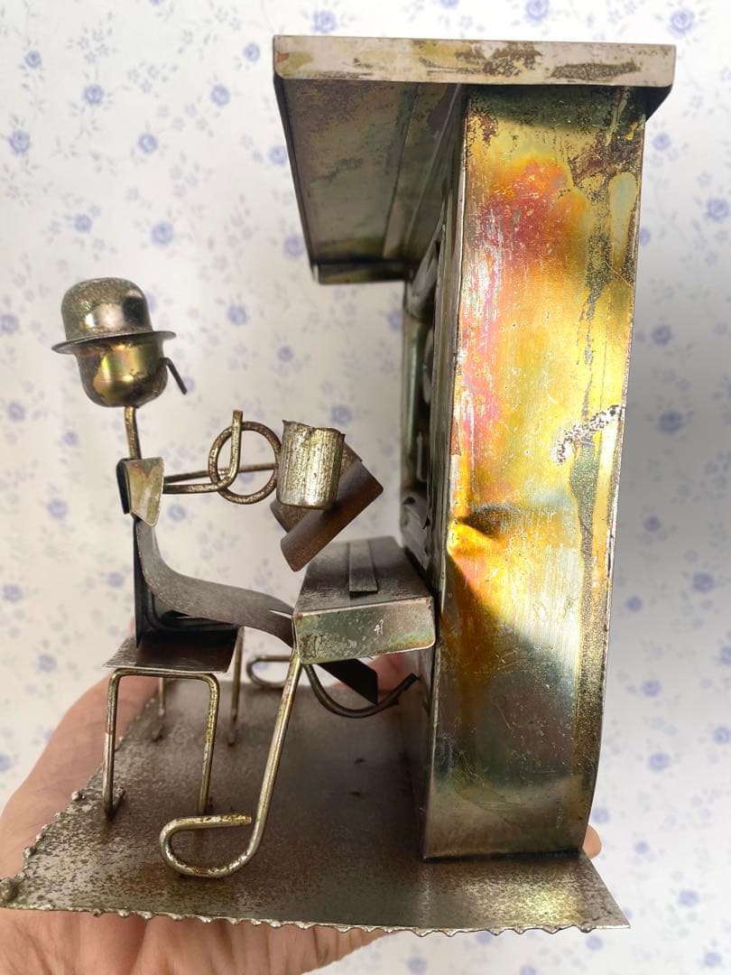 金属製ピアノオルゴール、ドイツ製、全て手作業です、非常に希少物品で