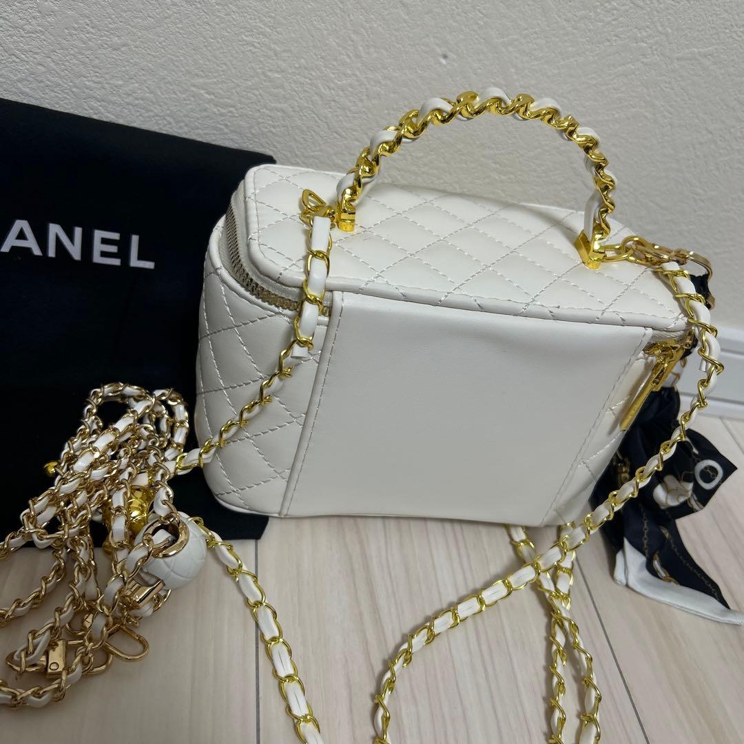 シャネル ノベルティ ポーチ バニティバッグ