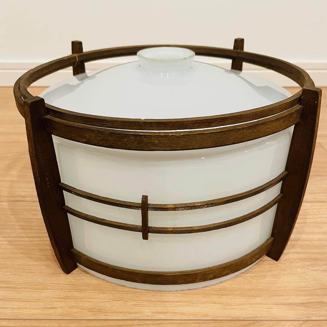 昭和レトロ 中ぶり 乳白ガラス 木枠 天井照明 電傘 電笠 2