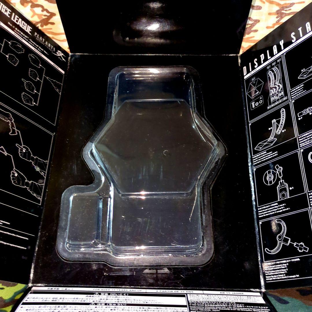 PLAY ARTS改／BATMAN•中古開封品【タクティカルスーツver】