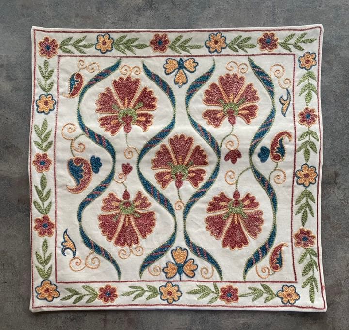 ウズベキスタン製 シルク スザニ刺繍 クッションカバー 45×44 SZN715