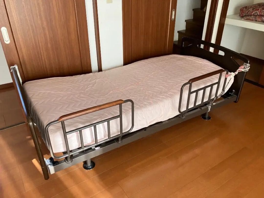 【定価27万円】電動昇降リクライニングベッド｜3モーター｜マットレス付き｜美品