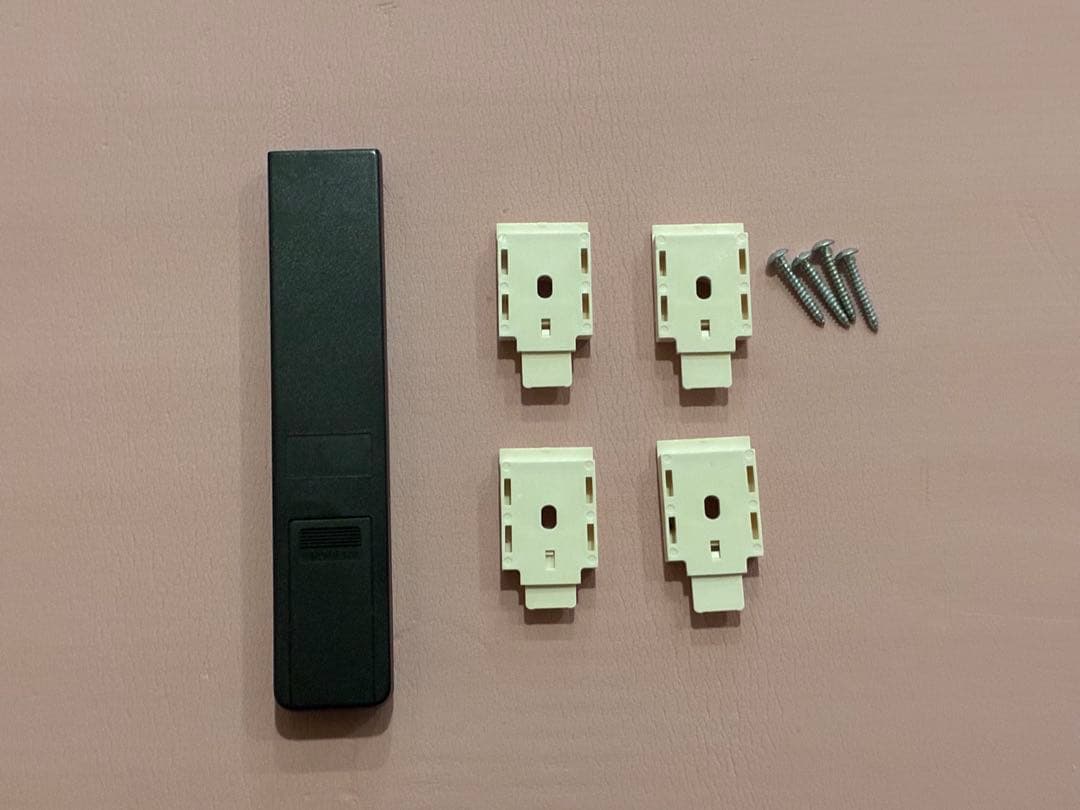 電動ロールスクリーン　シアターハウス