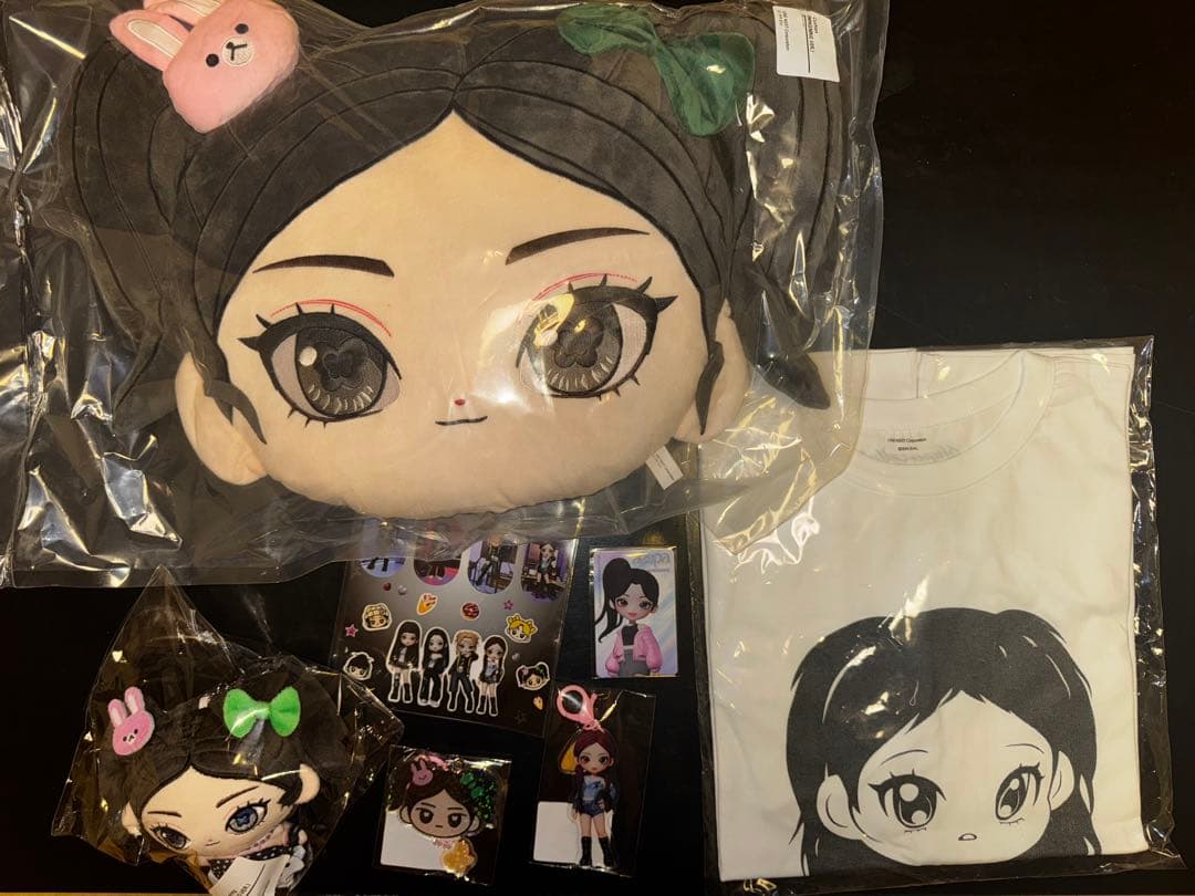 TWICE LOVELYS シリコンミニウォレット ナヨン・サナ・ツウィ