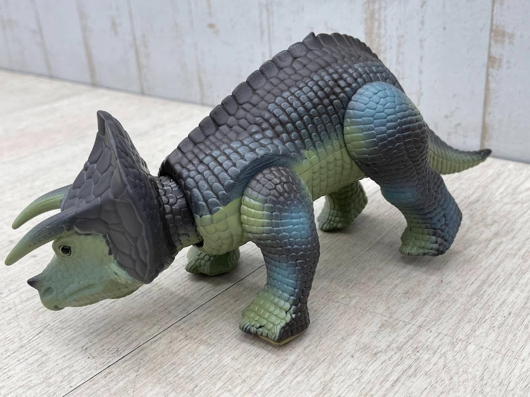 エポック社 武装恐竜ダイノス トリケラトプス リアルアクション 動作確認済 元箱