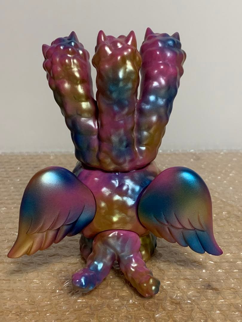 アートジャンキー 三頭獣王キングパカラ 狂気（桐箱入り） ソフビ