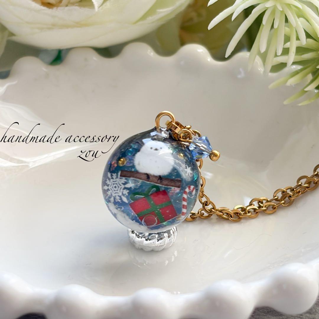 シマエナガと冬レジンネックレス