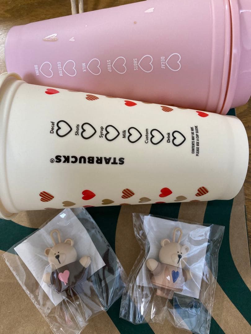 スタバ バレンタインリユーザブルカップ＆ドリンクホールキャップ2023＆2024