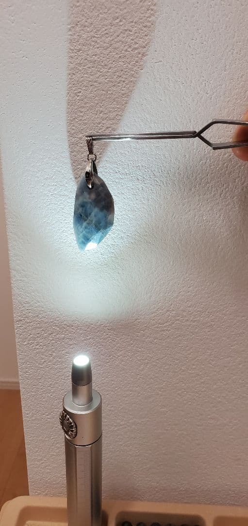 糸魚川 入りコン沢翡翠 ペンダントトップ