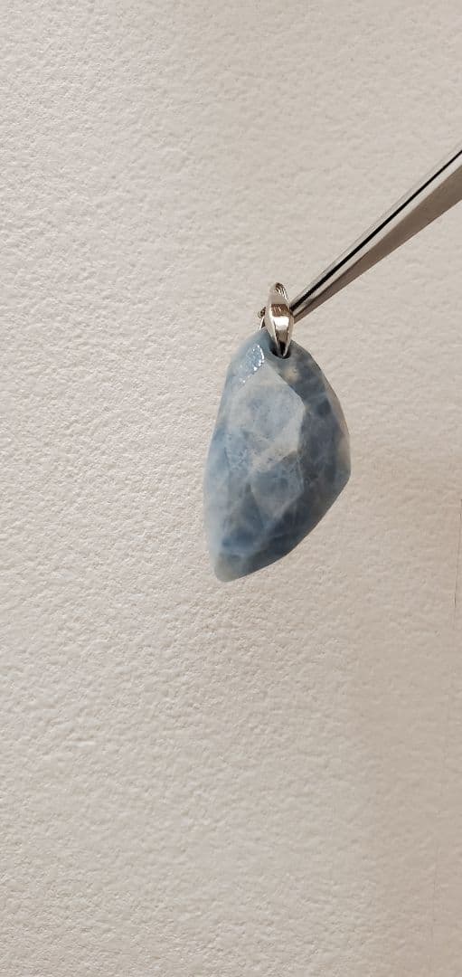 糸魚川 入りコン沢翡翠 ペンダントトップ