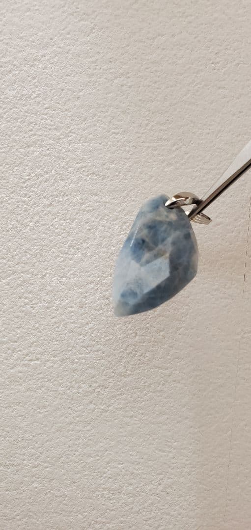 糸魚川 入りコン沢翡翠 ペンダントトップ