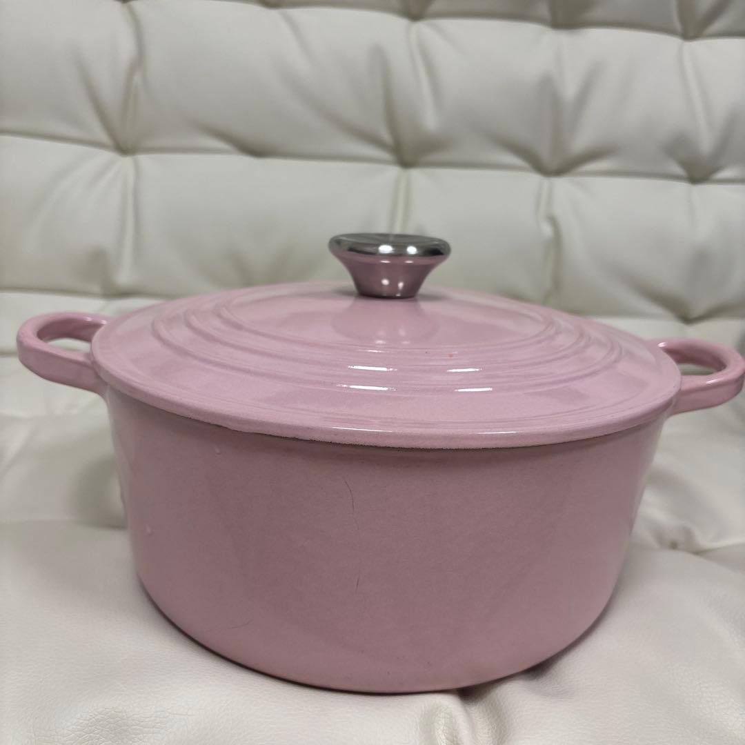 ル・クルーゼ　22cm 鍋　ピンク