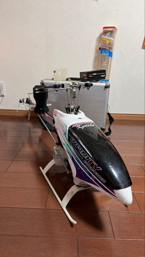Kyosho INFINITY Neo CALIBER 50 RCヘリコプター