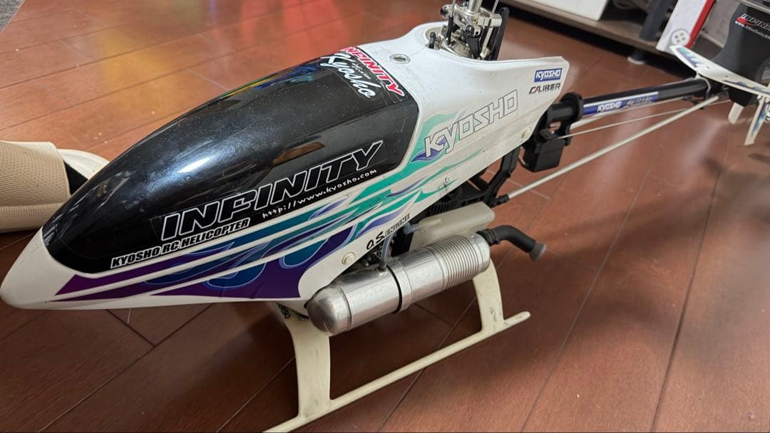 Kyosho INFINITY Neo CALIBER 50 RCヘリコプター