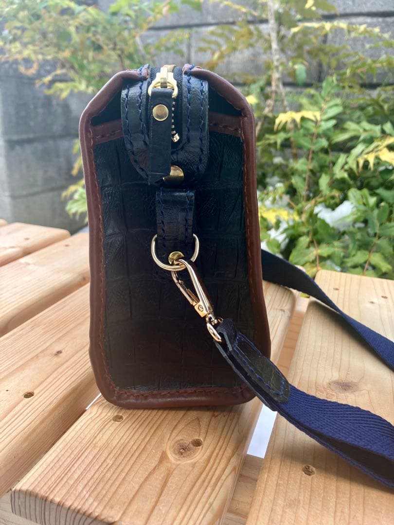 イタリアンレザー　本革　ショルダーバッグ　鞄　レザークラフト