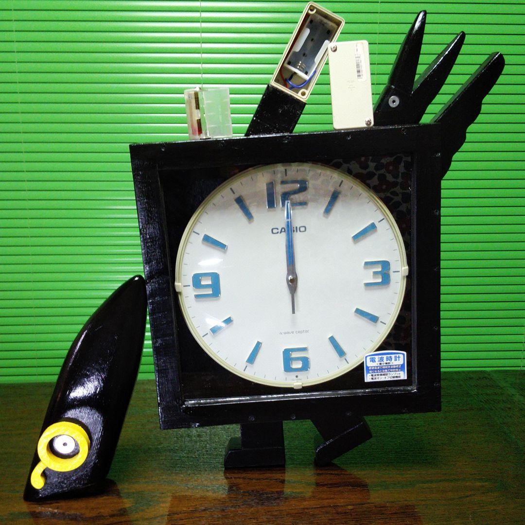 【カラスの親子型防雨電波時計】CASIO IQ−1009J 使用（プラ枠黄ばみ）