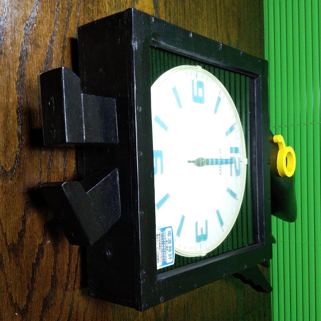 【カラスの親子型防雨電波時計】CASIO IQ−1009J 使用（プラ枠黄ばみ）