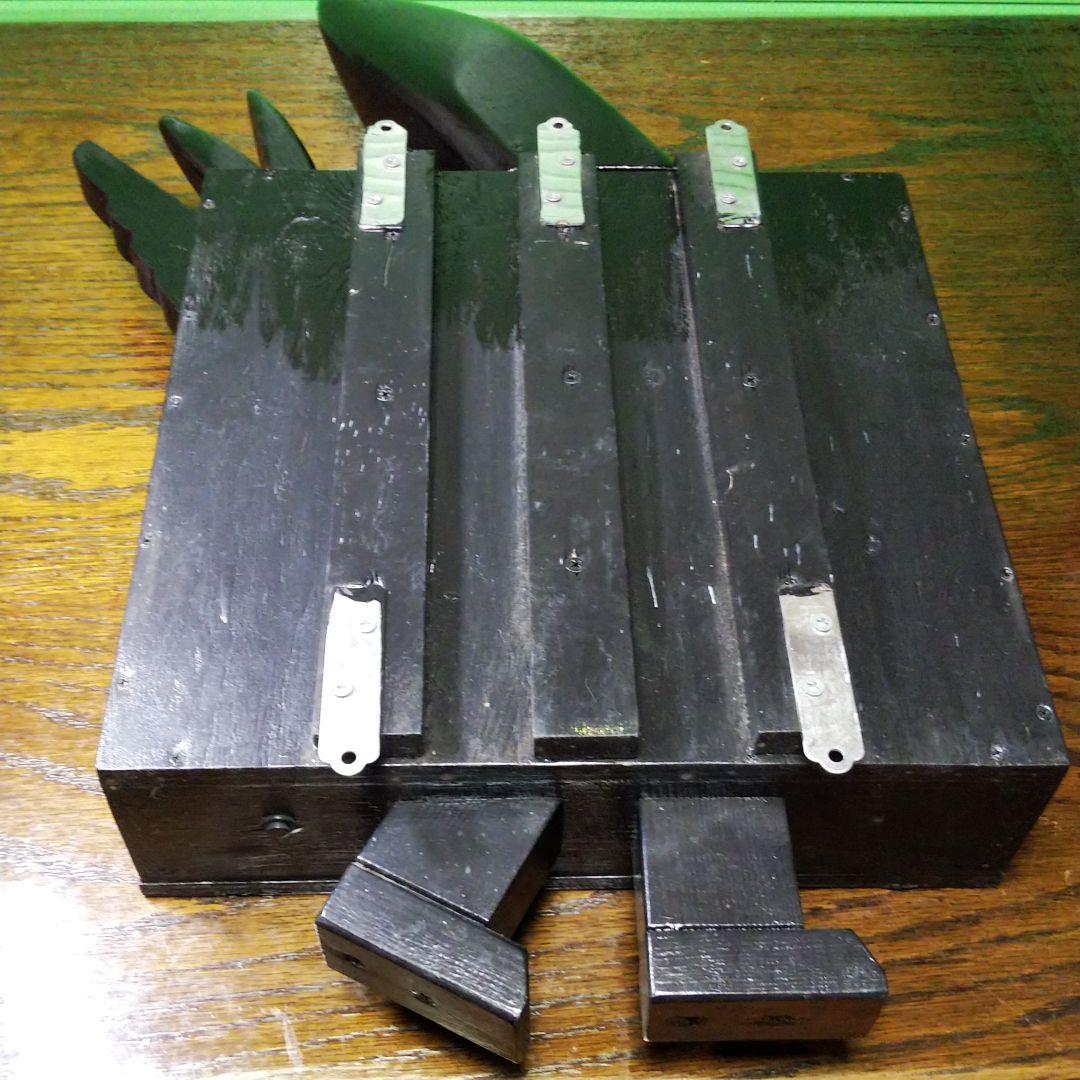 【カラスの親子型防雨電波時計】CASIO IQ−1009J 使用（プラ枠黄ばみ）