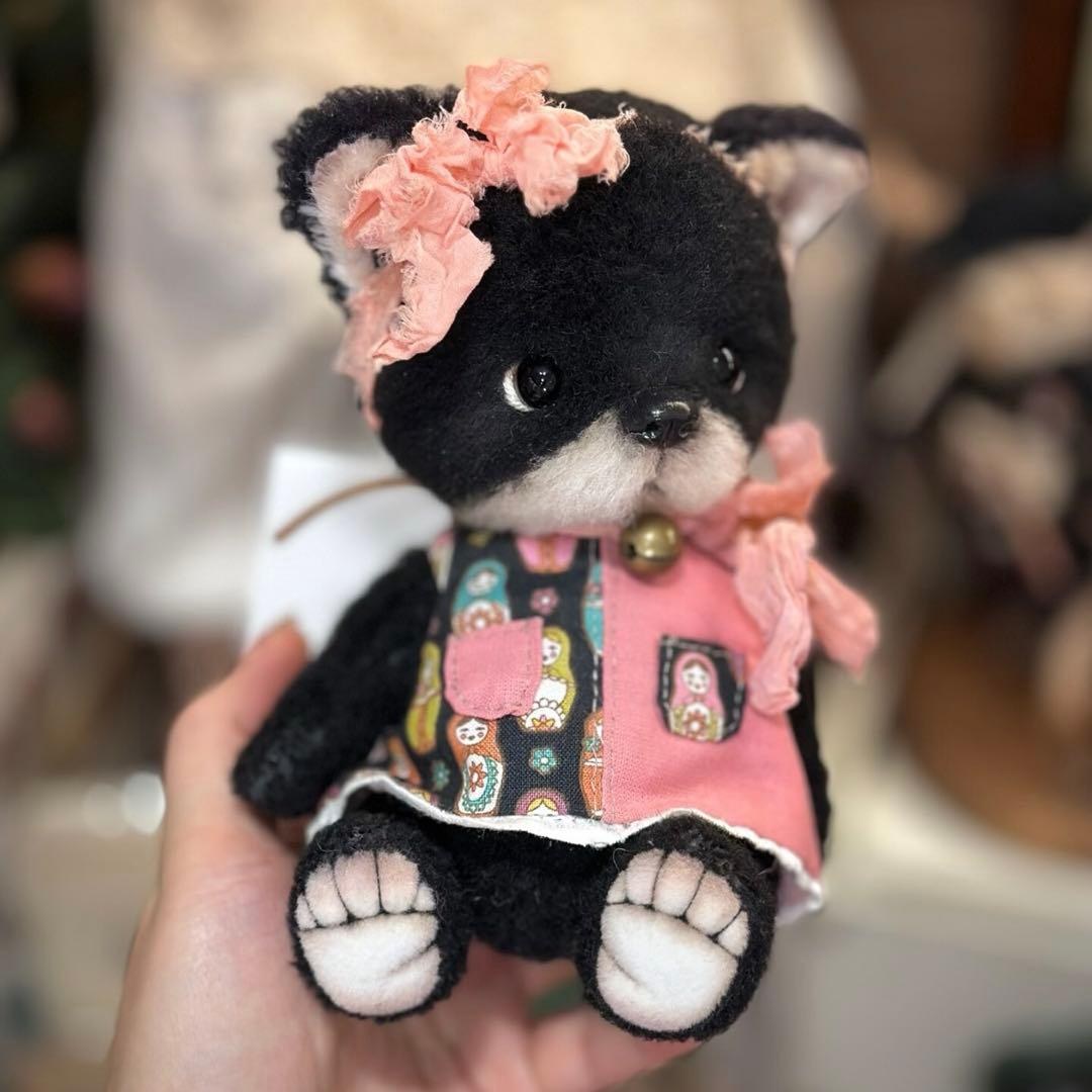 黒猫は大人しく アーティストベア 海外作家様 ハンドメイド ぬいぐるみ ねこ