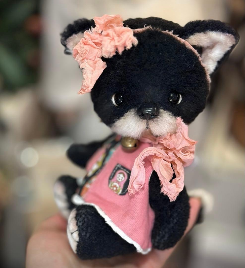 黒猫は大人しく アーティストベア 海外作家様 ハンドメイド ぬいぐるみ ねこ