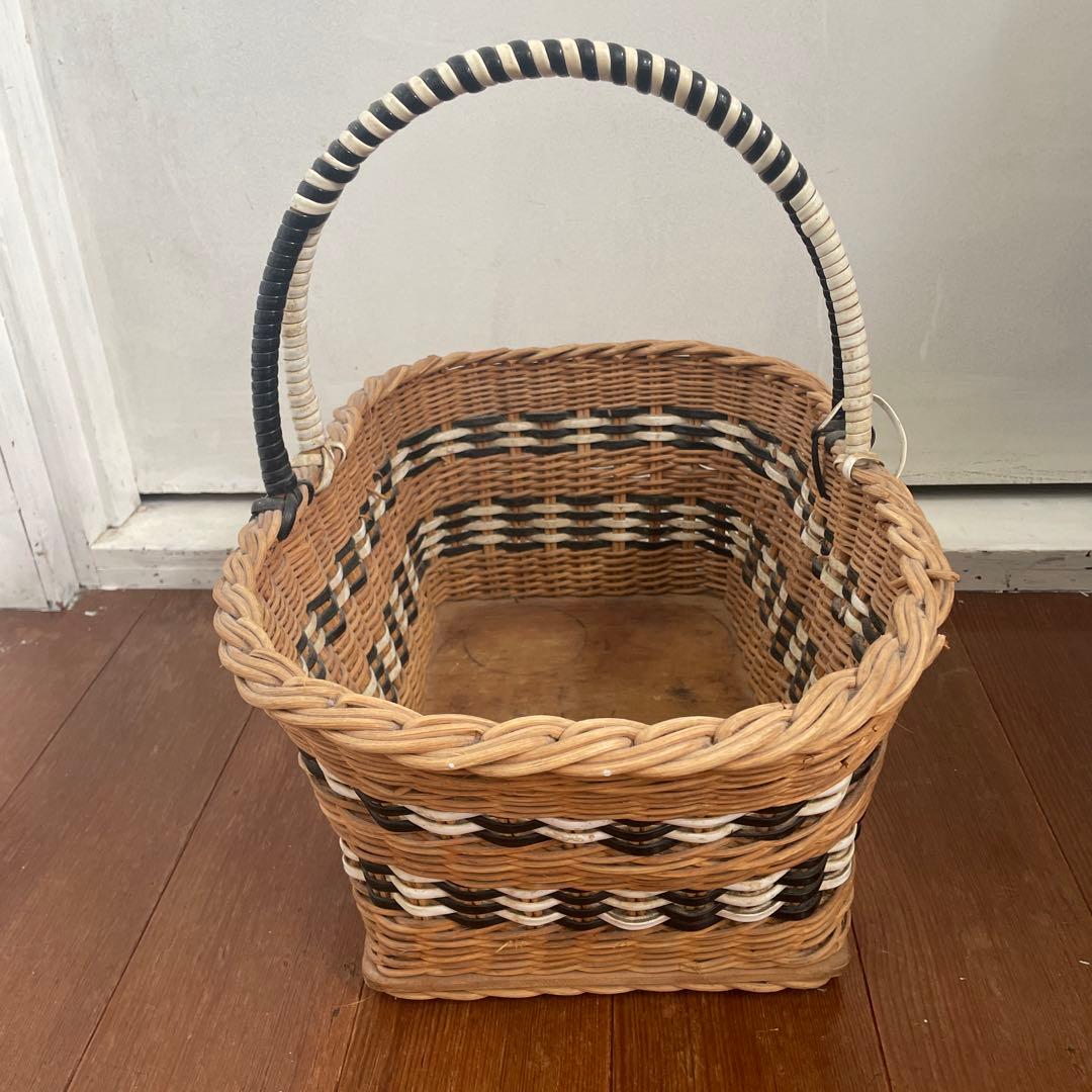 アンティーク　かご　バスケット　フランス　蚤の市　ブロカント