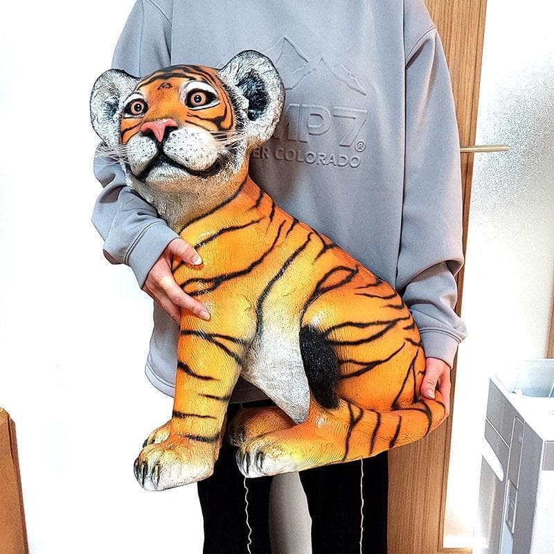 本物そっくりのトラ 置物 チャイルドタイガー オブジェ 子虎 ヴィンテージ 新品