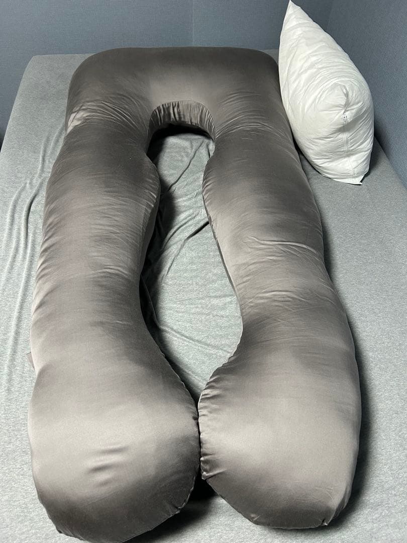 ハグモッチプレミアム グレー 抱き枕