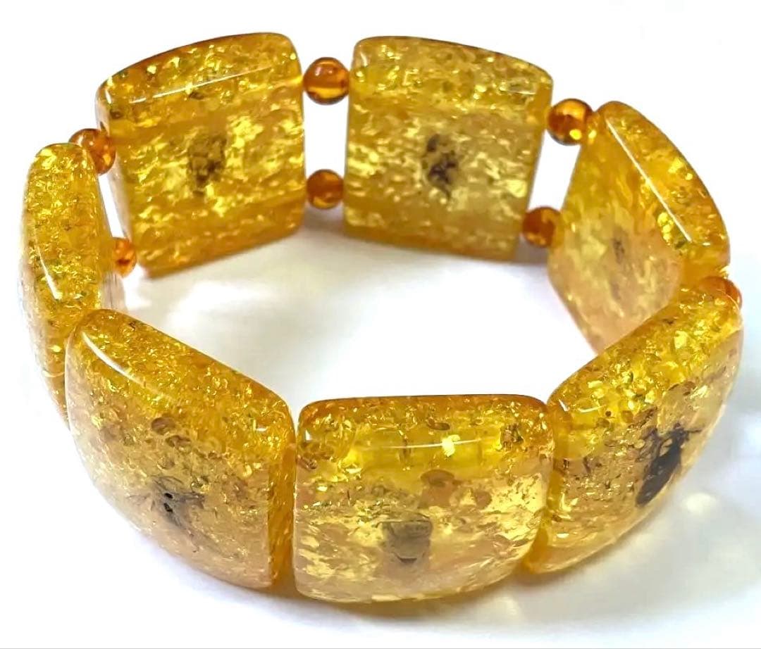 稀少　昆虫が封入された珍しいアンバー(透明な天然琥珀)ビーズ使用のブレスレット