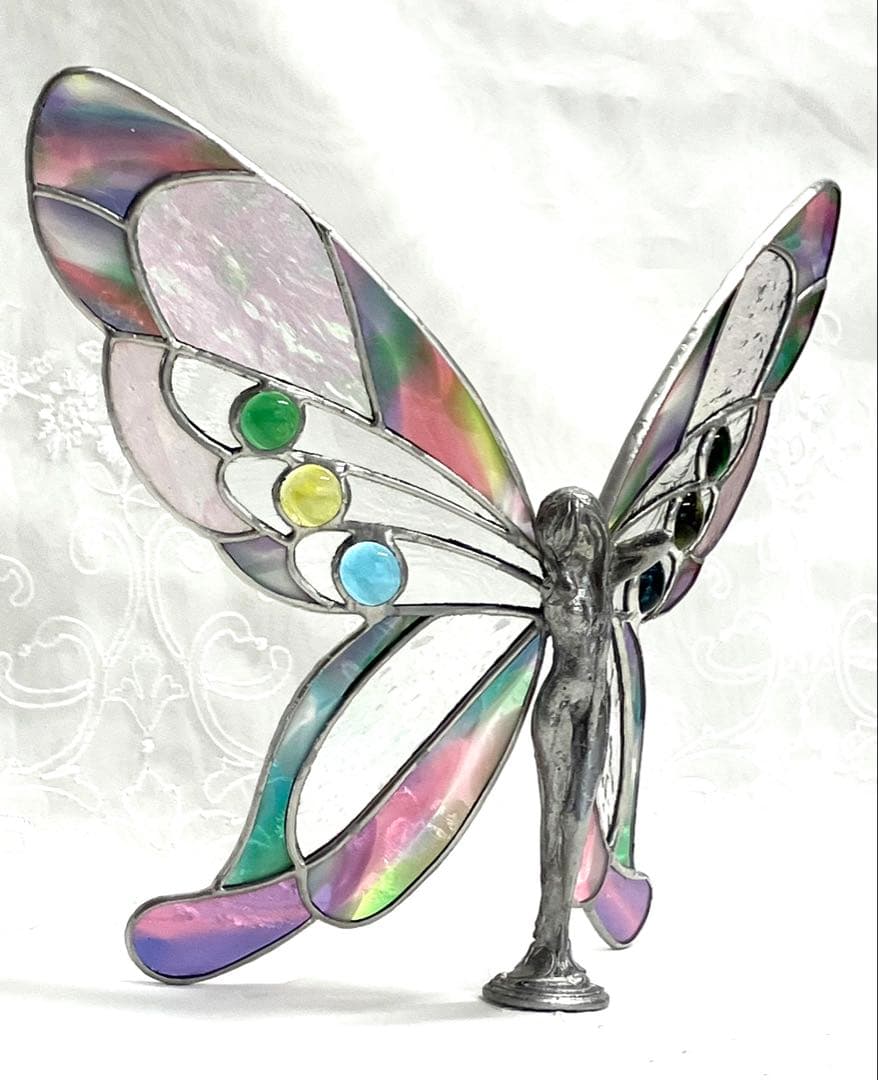 ステンドグラスのバタフライレディ　蝶の置物　フリモントのアンティークガラス使用