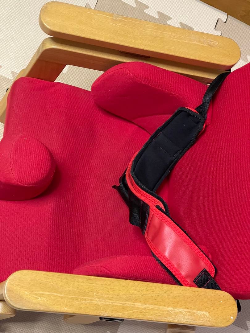 座位保持椅子　バンビーナチェア　Mサイズ