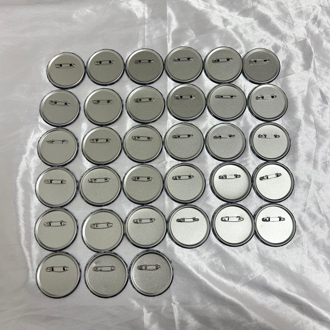 プロセカ 東雲彰人 グリッター缶バッジ グリ缶 vol.30A 下克上 - メルカリ