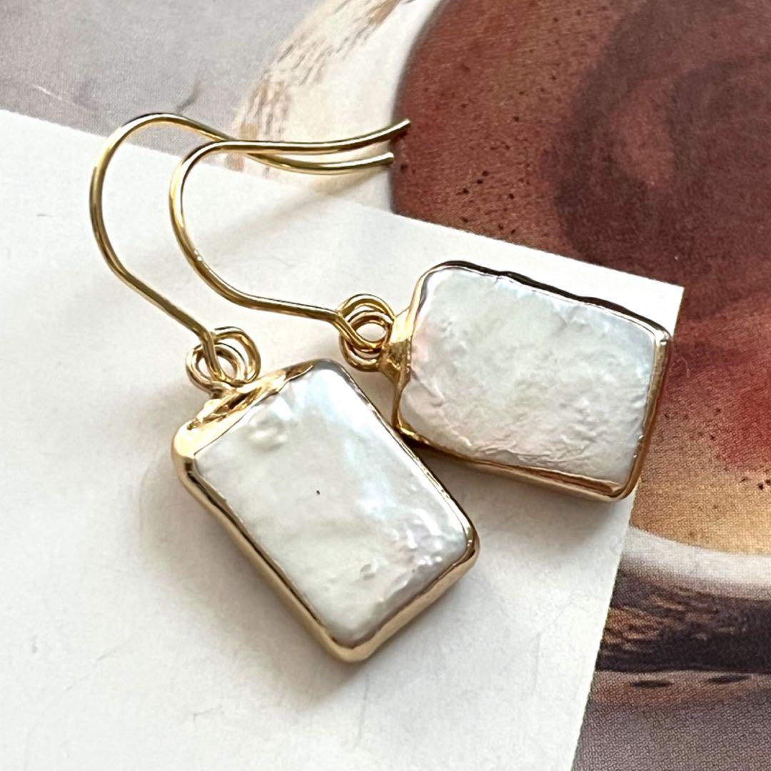 あいす☺︎ 1点作品☆ スクエア型枠ケシパールピアス