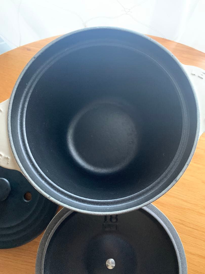 LE CREUSET ル・クルーゼ エブリィ・ココット　ベージュ