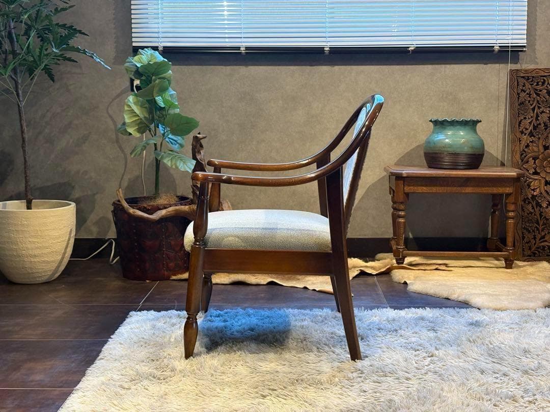 ①　リメイク品　尾州生地　ホワイト座面　カリモク　コロニアル　アームソファ　NI