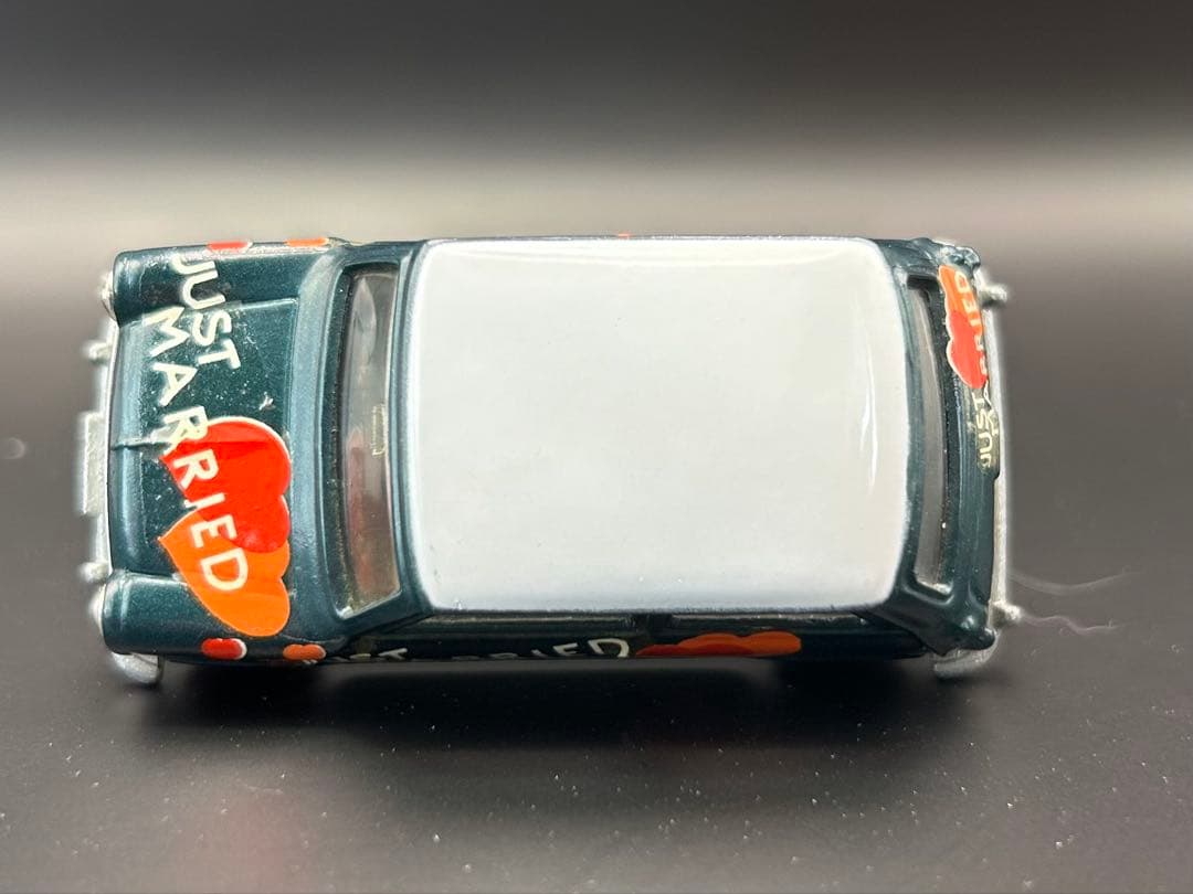 レア tomica ミニクーパー トラフィック JUST MARRIED