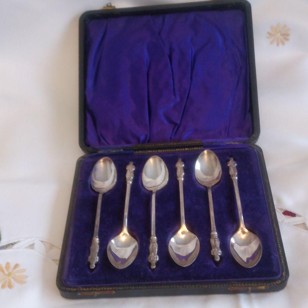 ヴィンテージ英国アンティークのシルバープレートスプーン６本僧侶EPNS刻印有り