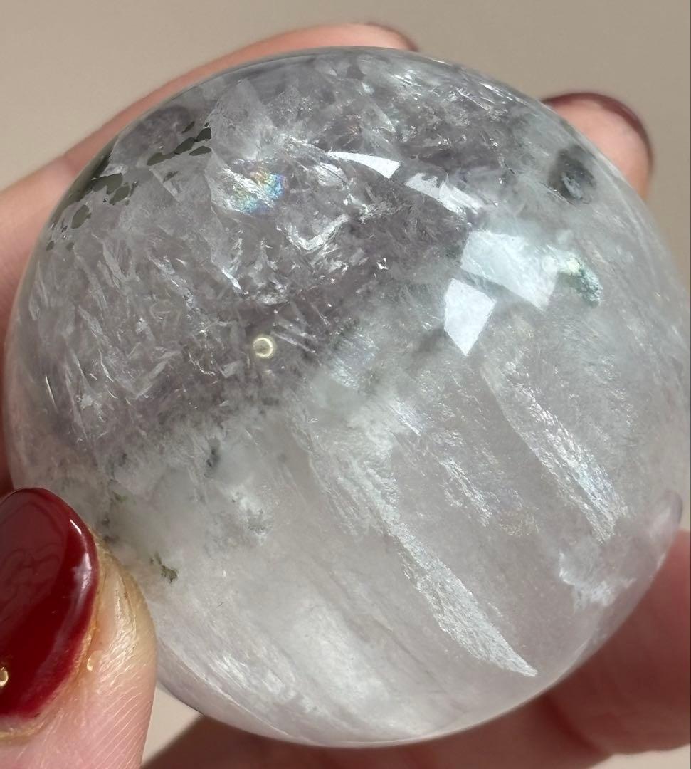 《セリサイト共生・虹彩結晶》パイライト イン フローライト＊スフィア　オーロラ虹