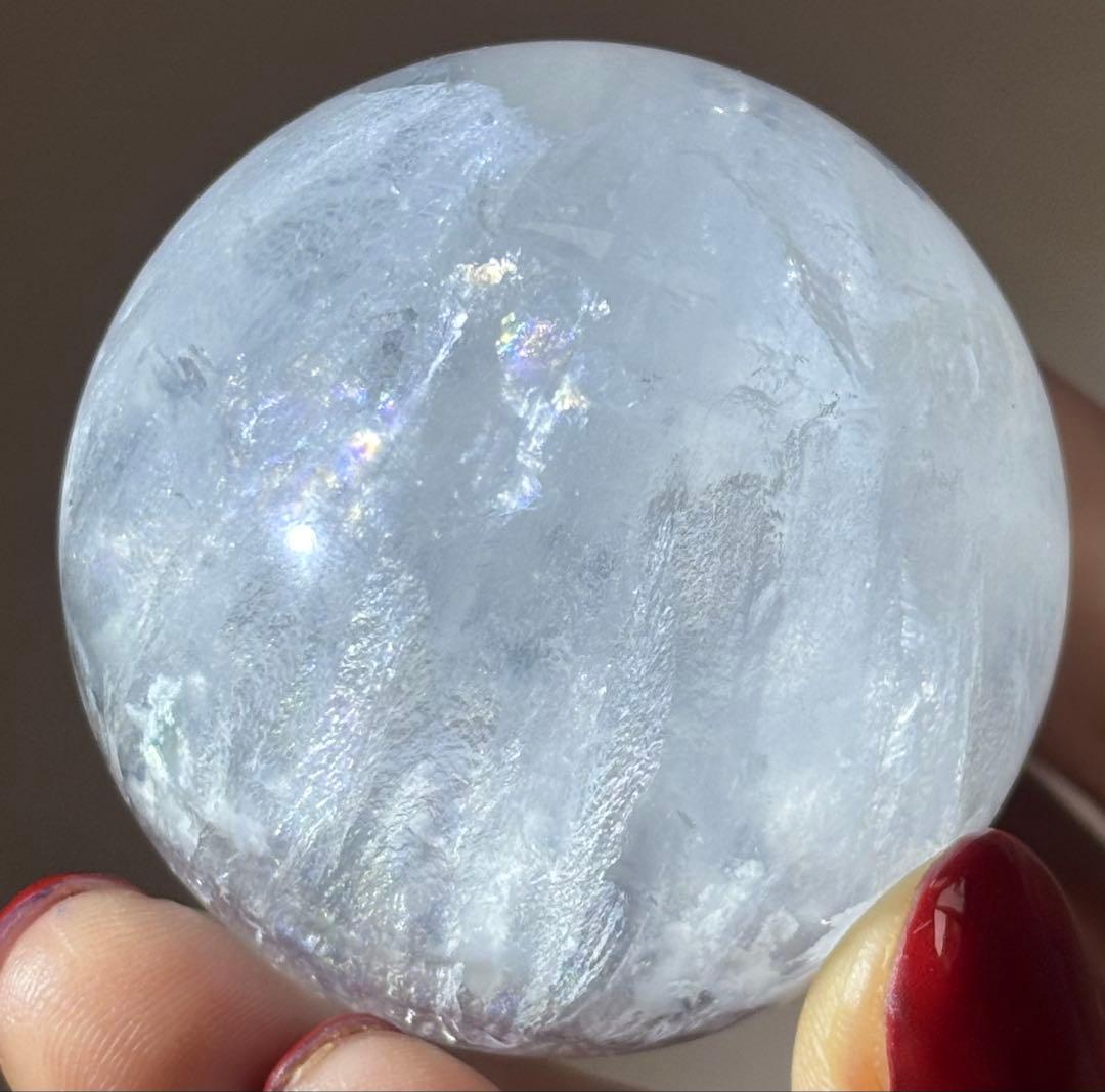 《セリサイト共生・虹彩結晶》パイライト イン フローライト＊スフィア　オーロラ虹