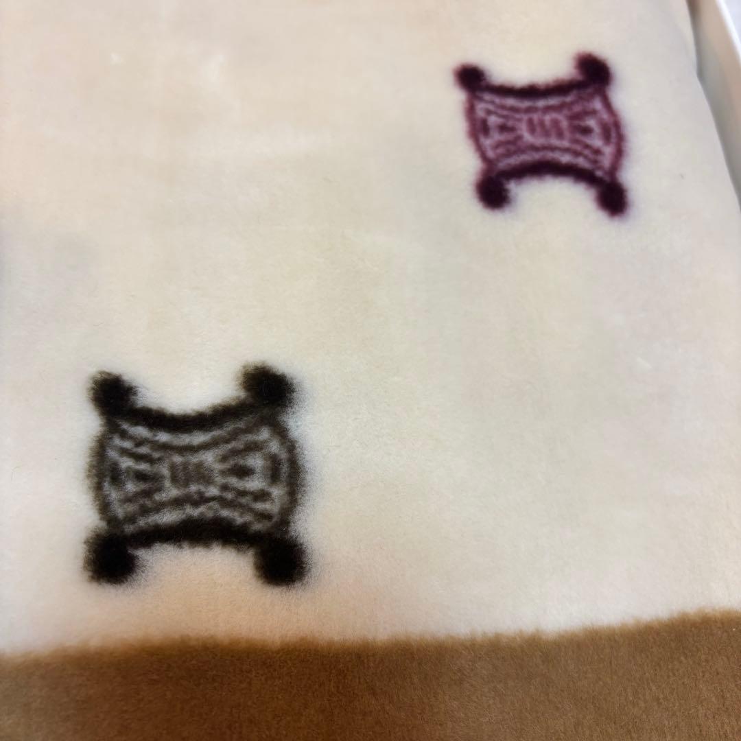 セリーヌ　アクリルニューマイヤー　毛布