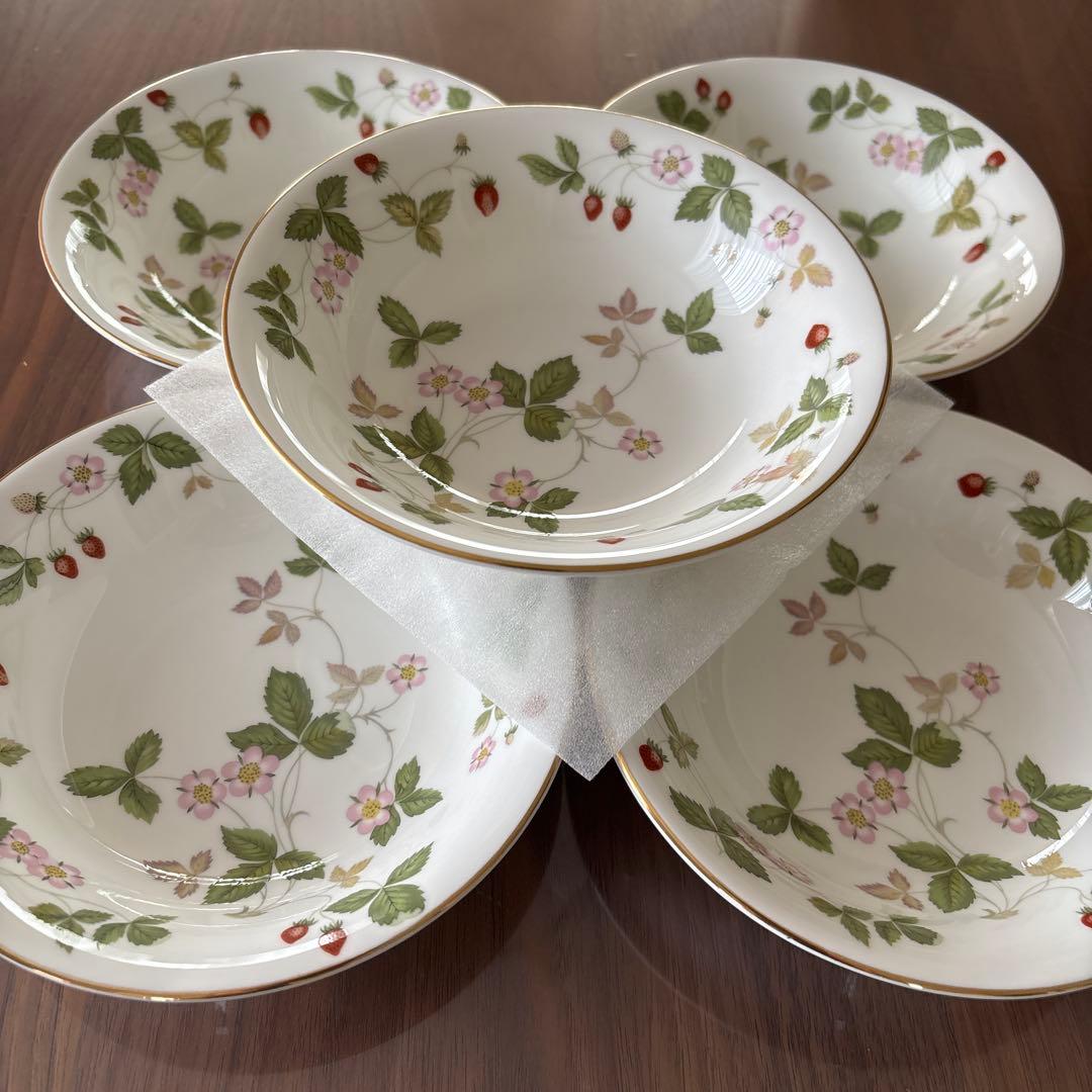 ウェッジウッド☆ワイルドストロベリーサラダソーサー5個セット