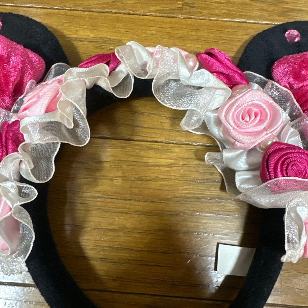 ディズニー ミニーカチューシャ 薔薇 ピンク - メルカリ