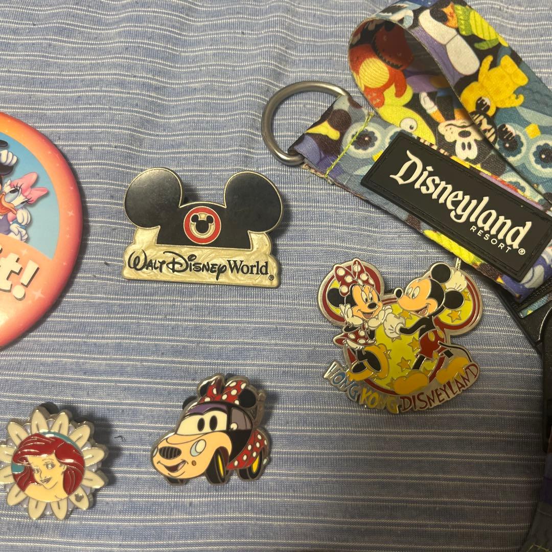 最終値下げ 海外ディズニーワールド ピンバッジ&缶バッチ 8個セット
